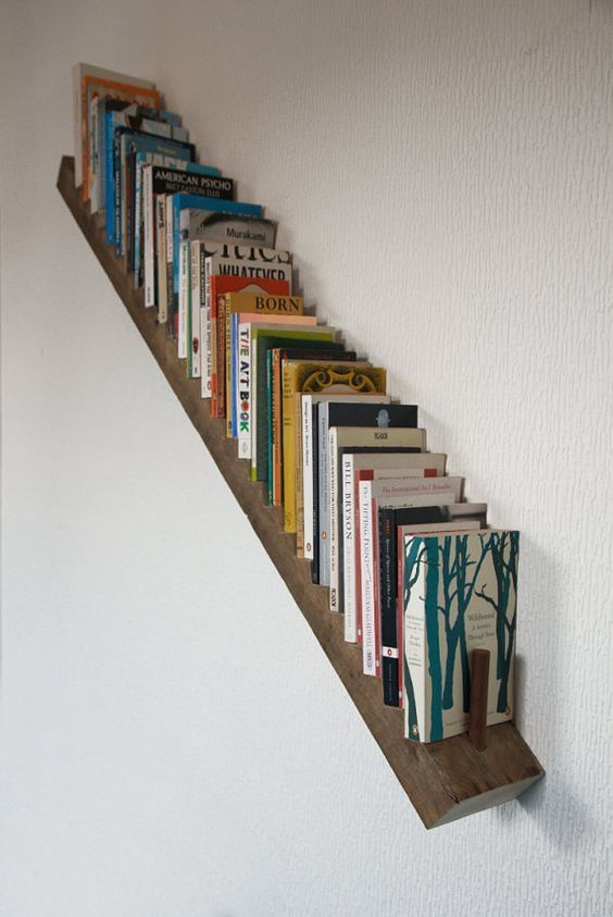 16 Stunning Staircase Bookshelves | Unique home decor, Staircase .