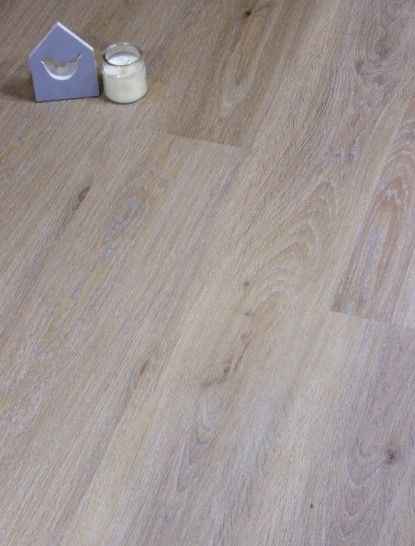 Limed Country Oak | Lvt flooring, Lvt, Oak laminate floori