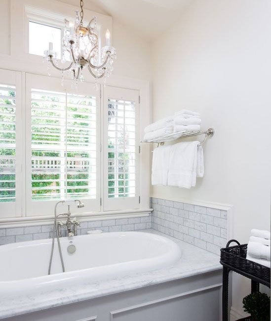 27 Gorgeous Bathroom Chandelier Ideas - Designing Idea | Gorgeous .