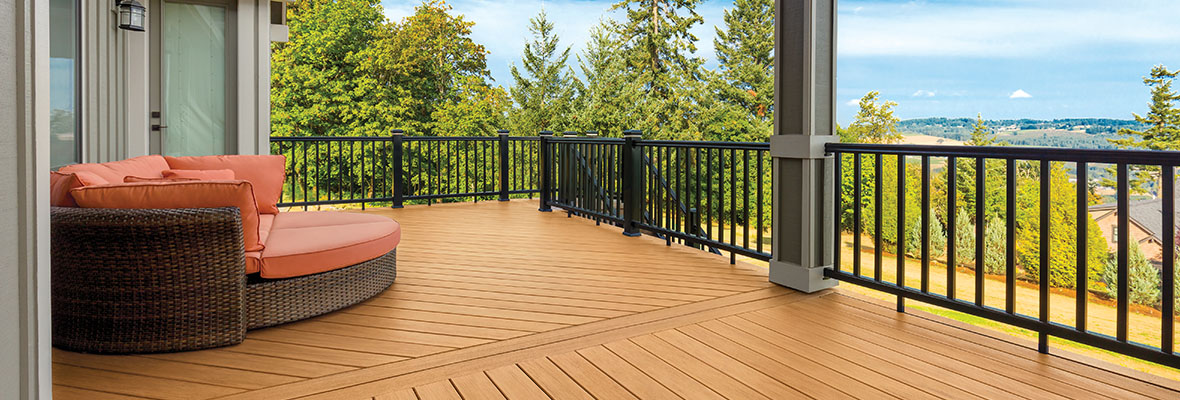 Composite Decking vs. Wood: Tips To Choose | TimberTe