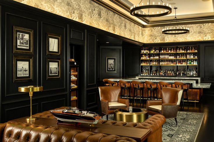 The Commodore Bar at the Ritz-Carlton Coconut Grove | Bar lounge .