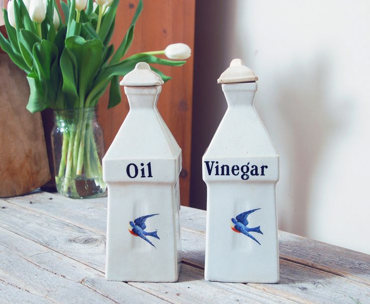 Vintage bluebird cruets / ceramic oil and vinegar cruets / Hull .