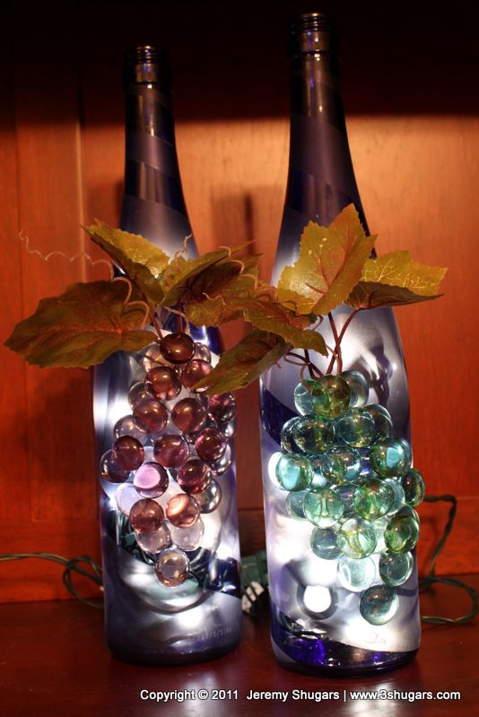 Lighted wine bottles | Decoración de botellas, Decoracion botellas .