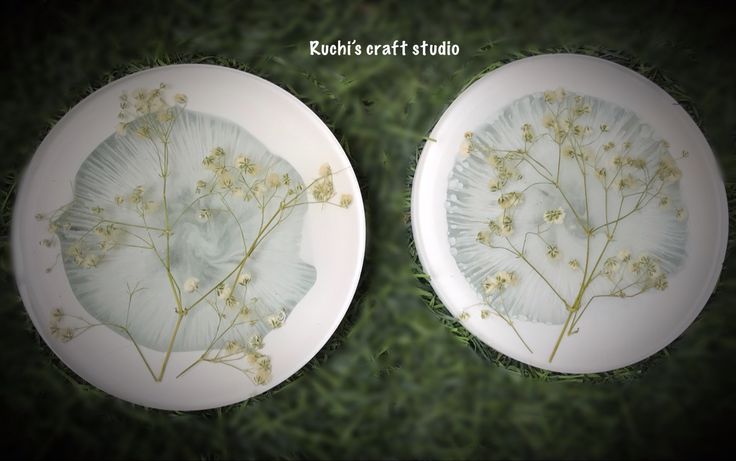 Resin coasters with dried flowers | Dried flowers, Decorative .