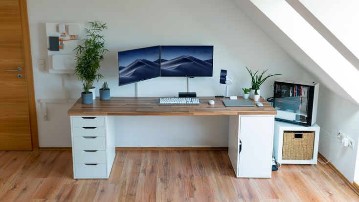 Impressive Modern Minimal Desk Setup for Productive Home Office .