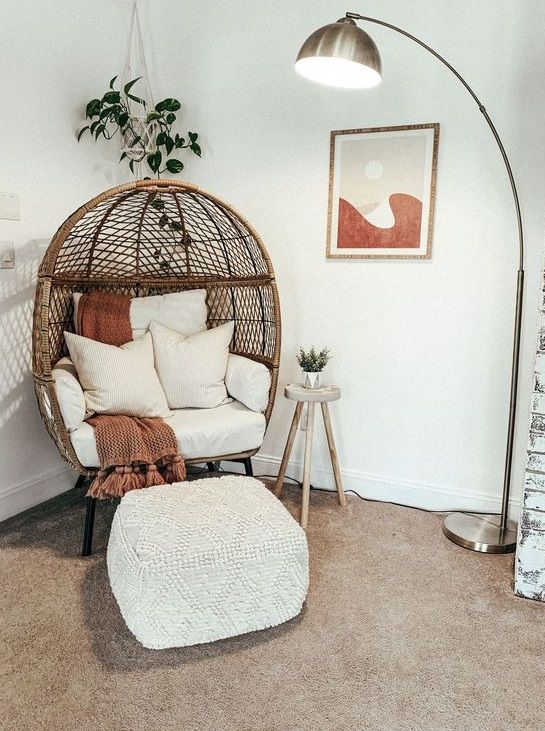 Hanging chairs for a cosy and stylish décor - miss mv | Cozy room .