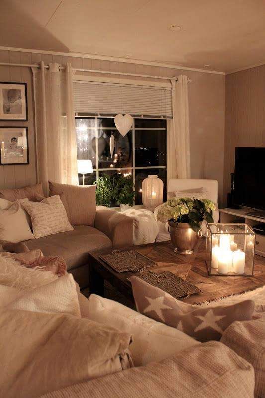 Pin by Natalie Wise on Housing | Comfy living room design, Comfy .