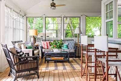 40 Ideas for Warm and Welcoming Porches | Midwest Livi