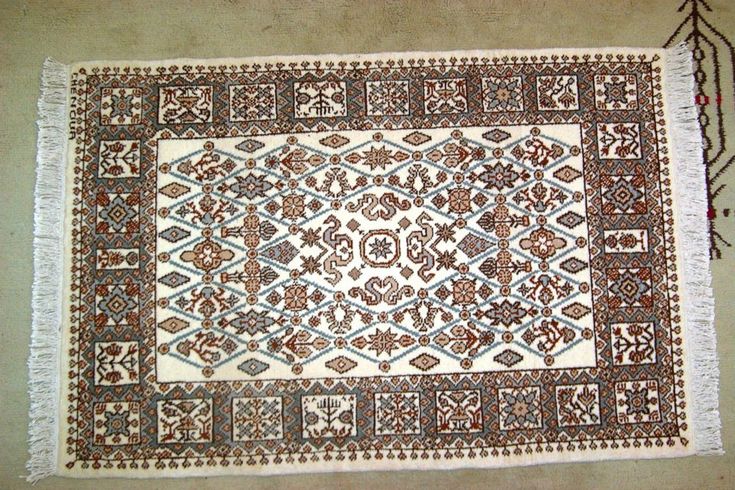 ALGERIAN TRADITION CARPETS | Carpet, Traditional, Wov