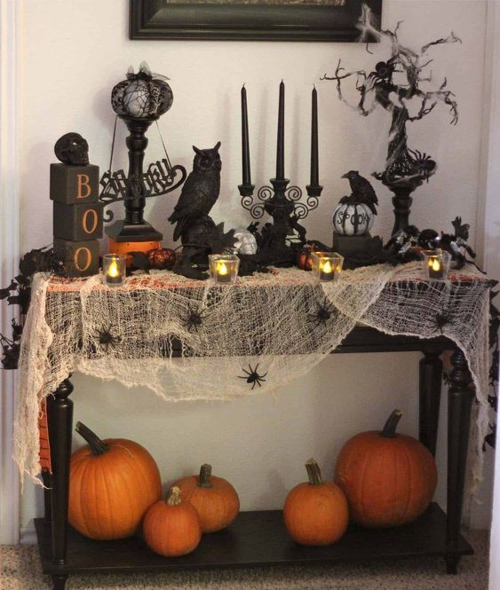 25 Ideas To Style Your Console Table With Spooky Halloween .