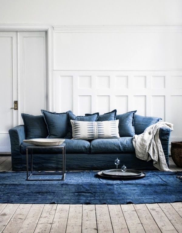 Current Obsessions: Going Indigo - Remodelista | Blue couch living .