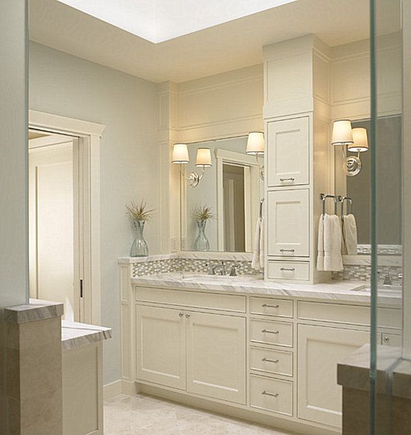 White marble bathrooms, Bathroom design, Traditional bathro