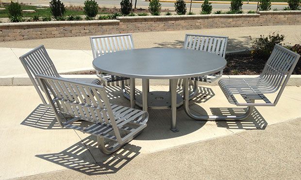 Tips For Choosing Commercial Outdoor Table Sets | Word On The .