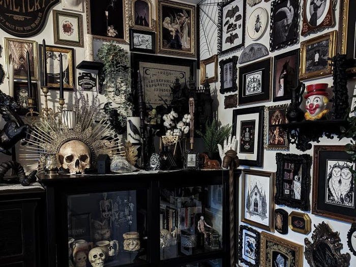 Meet 3 Homeowners Who Have a Taste for Gothic Interior Dec