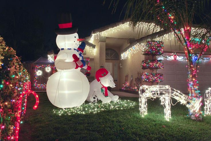 Anchor Outdoor Holiday Inflatables Easily With This DIY Hack .