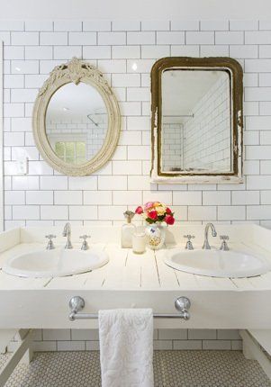 Decorating with Antique Mirrors | Eclectic bathroom, Beautiful .