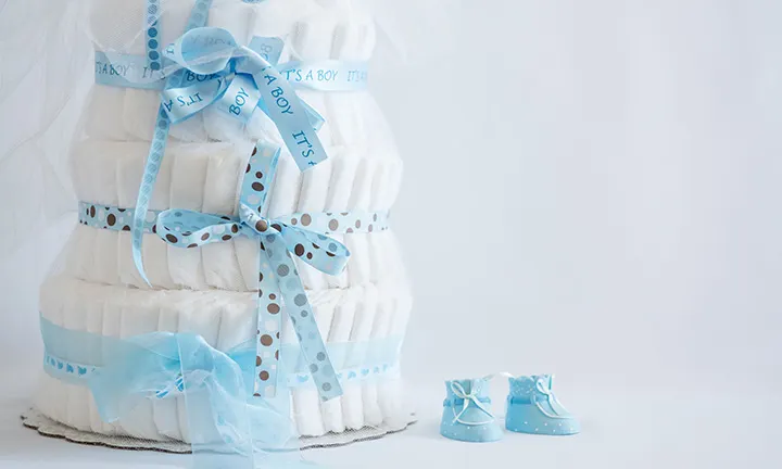 How to Make the Perfect DIY Diaper Cake | Pampe