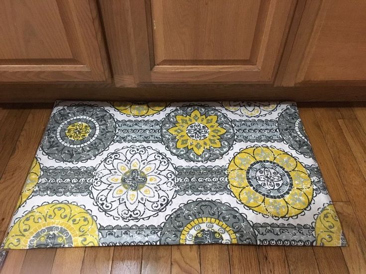 Quick Easy Dollar Store Kitchen Mat Makeover DIY | Fabric rug .