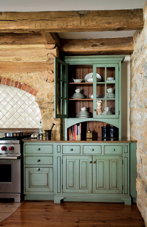 Primitive Colonial-Inspired Kitch