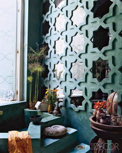 25 Bathrooms That Make The Case For Color | Moroccan decor, Decor .