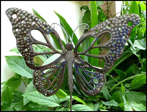 Metal Butterfly Plant Marker - Garden Yard Art - Outdoor Garden .
