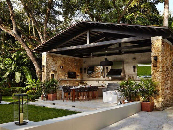 Outdoor kitchen plans: an exquisite dining experience