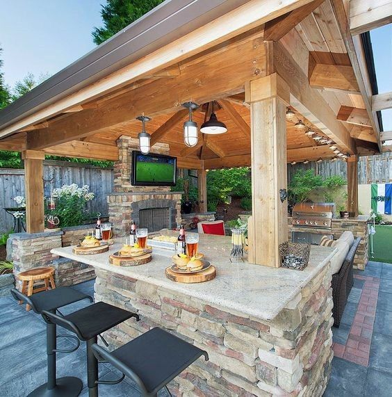 Outdoor Bar What An Has To Offer CareHomeDecor | Outdoor kitchen .