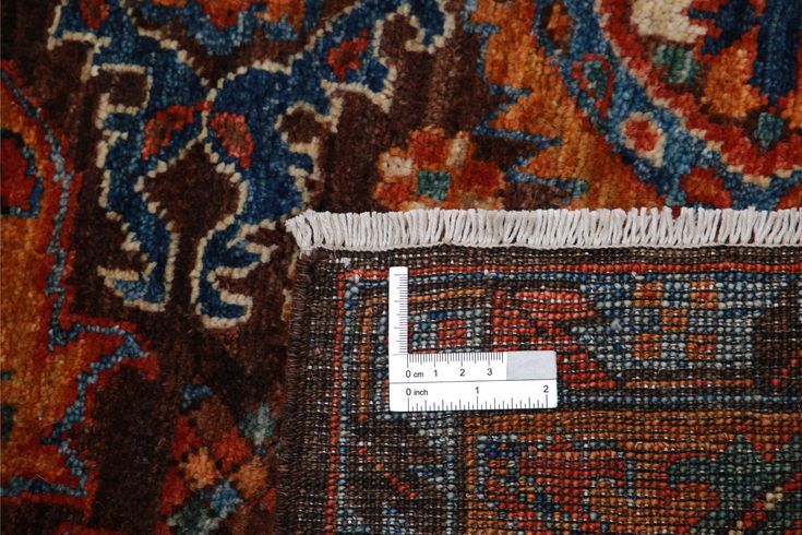 Humna 4' 0″ x 5' 9″ - No. AV15664 | Vibrant colors, Handmade rug .