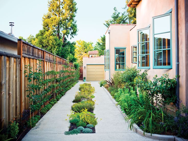 Reinvent the driveway | Small space gardening, Driveway .