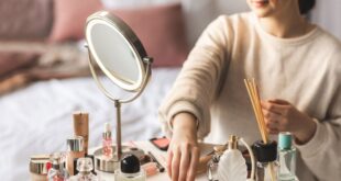21 best lighted makeup mirrors, plus tips from a makeup arti