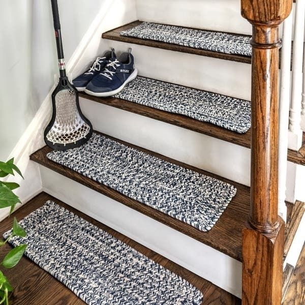 nuLOOM Solid Indoor/ Outdoor Braided Stair Treads (Set of 13 .