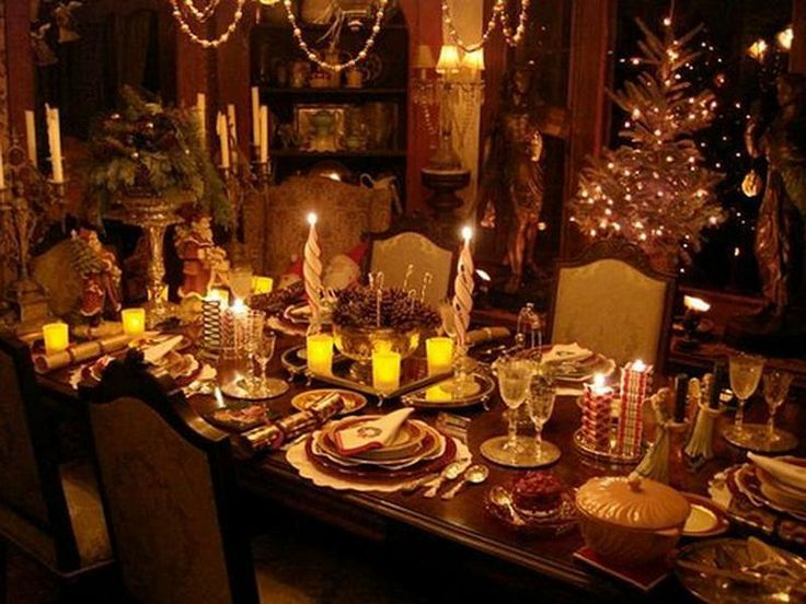 Christmas Eve Dinner Table Decorations | Christmas dining table .