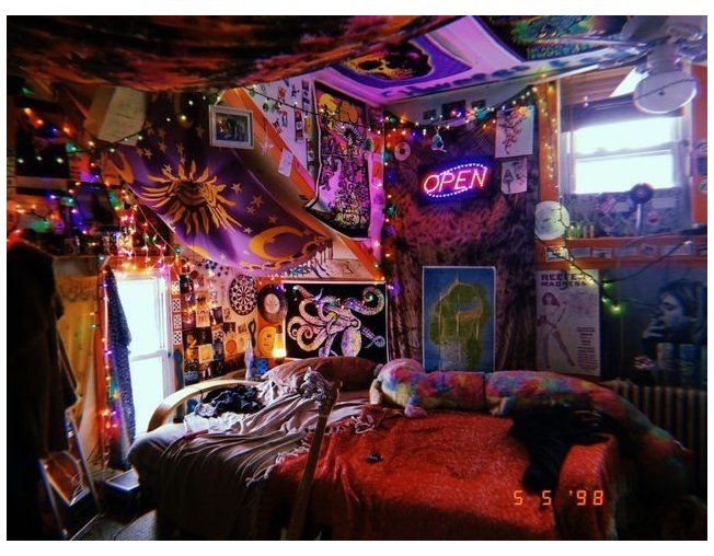 𝒑☁ #trippy #tapestry #bedroom #ideas #trippy #vintage #grunge .