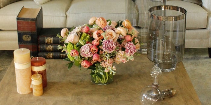 8 Easy Steps to Arrange Flowers, According to a Floral Design