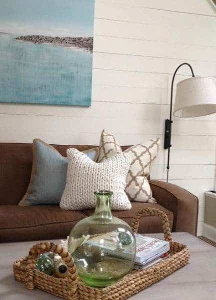 20 Stylish Throw Pillow Ideas for Brown Couches | Living room .