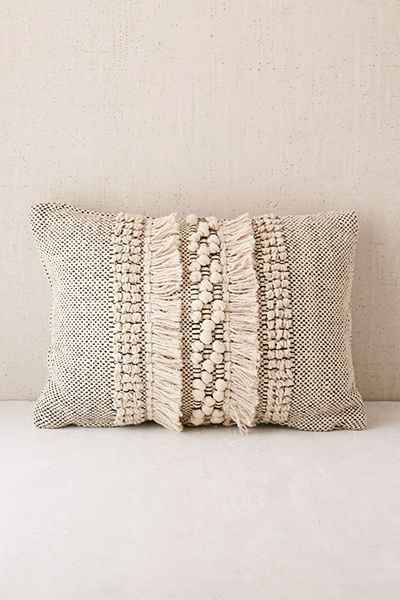 center shag pillow | Throw pillows, Pillows, Diy pillo