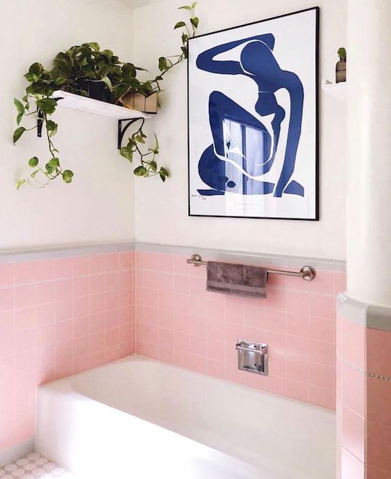 8 Cool Home Décor Finds We Discovered On Pinterest | Pink bathroom .