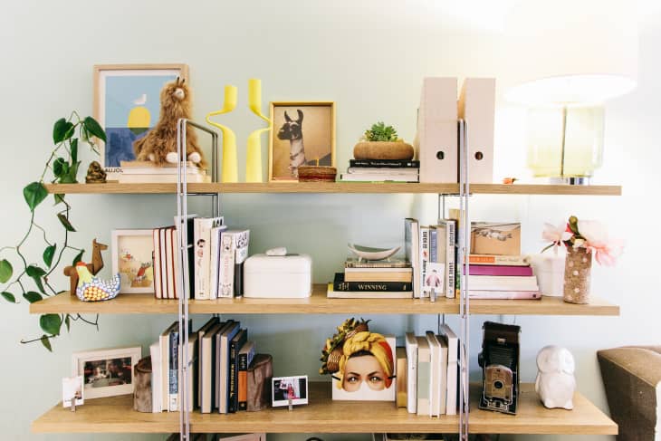 Best Ideas For Arranging Books | Apartment Thera
