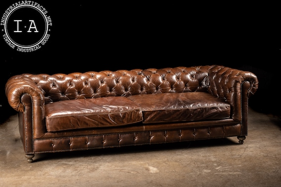 Massive Vintage Tufted Leather Chesterfield Sofa in Dark Brown - Et