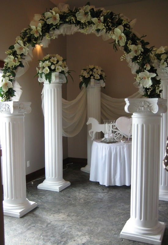 Greek white floral columns | Arcos para boda, Escenario de la boda .
