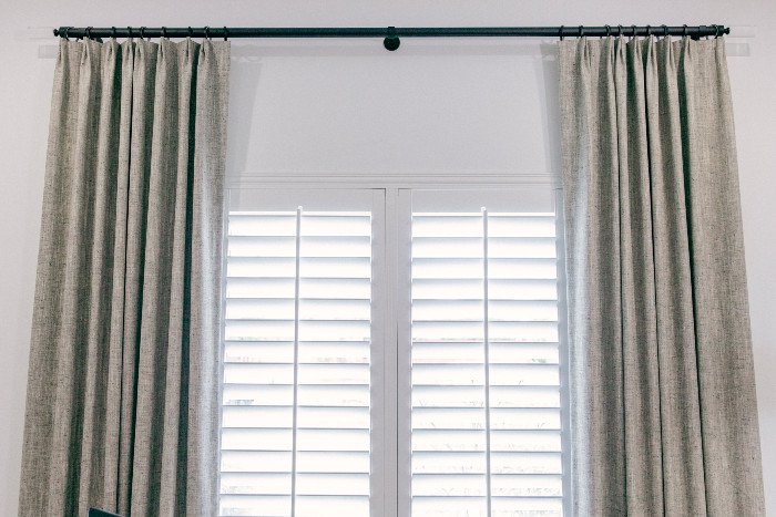 How to Pair Curtains With Plantation Shutters | Bugdet Blin