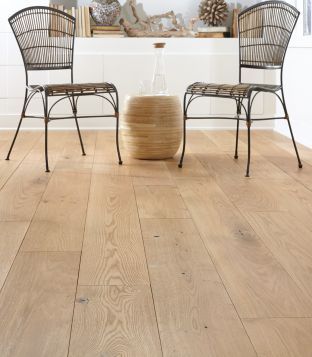 Why engineered oak flooring is better than other wood flooring?