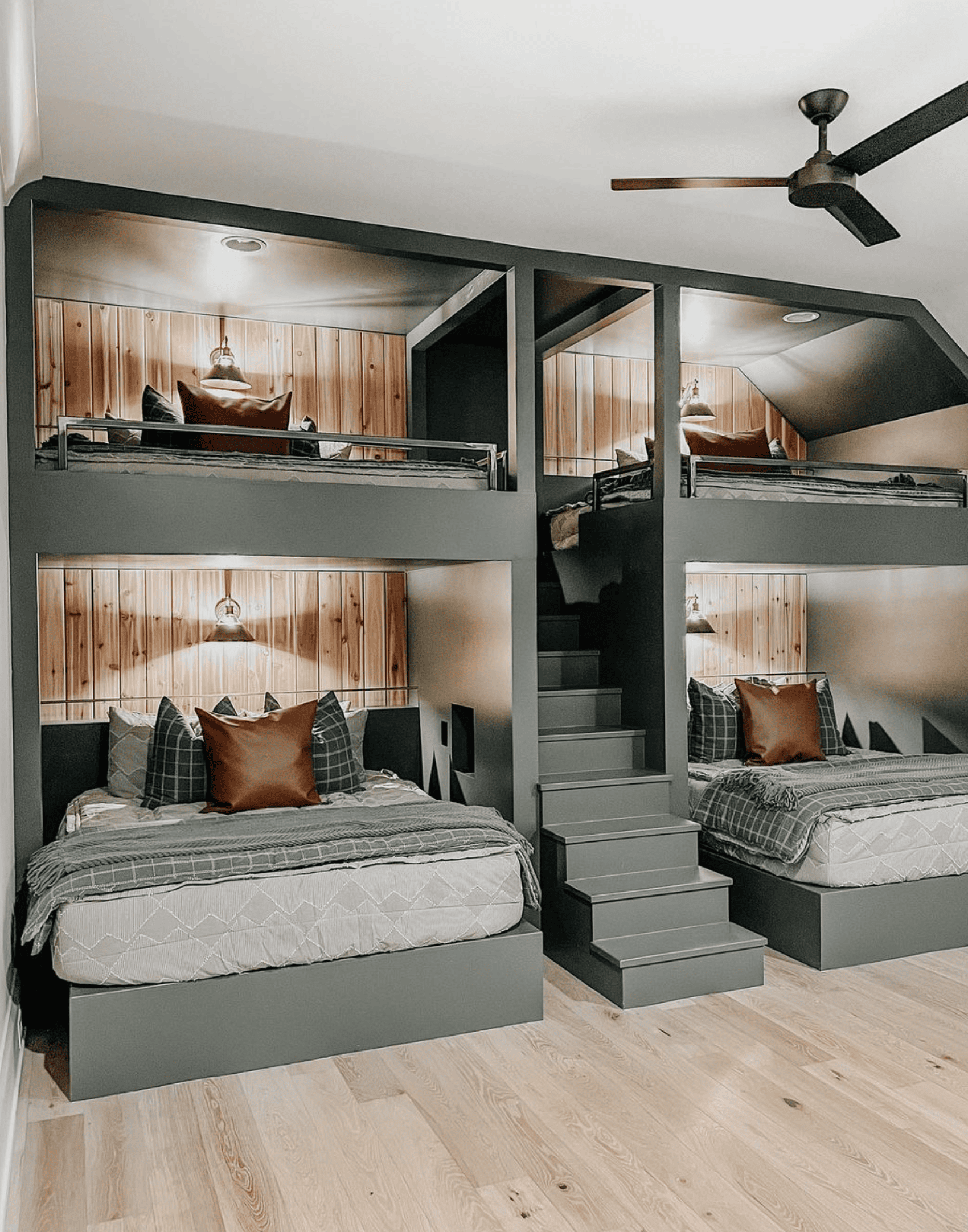 10 Unique Built in Bunk Beds to Inspire You!