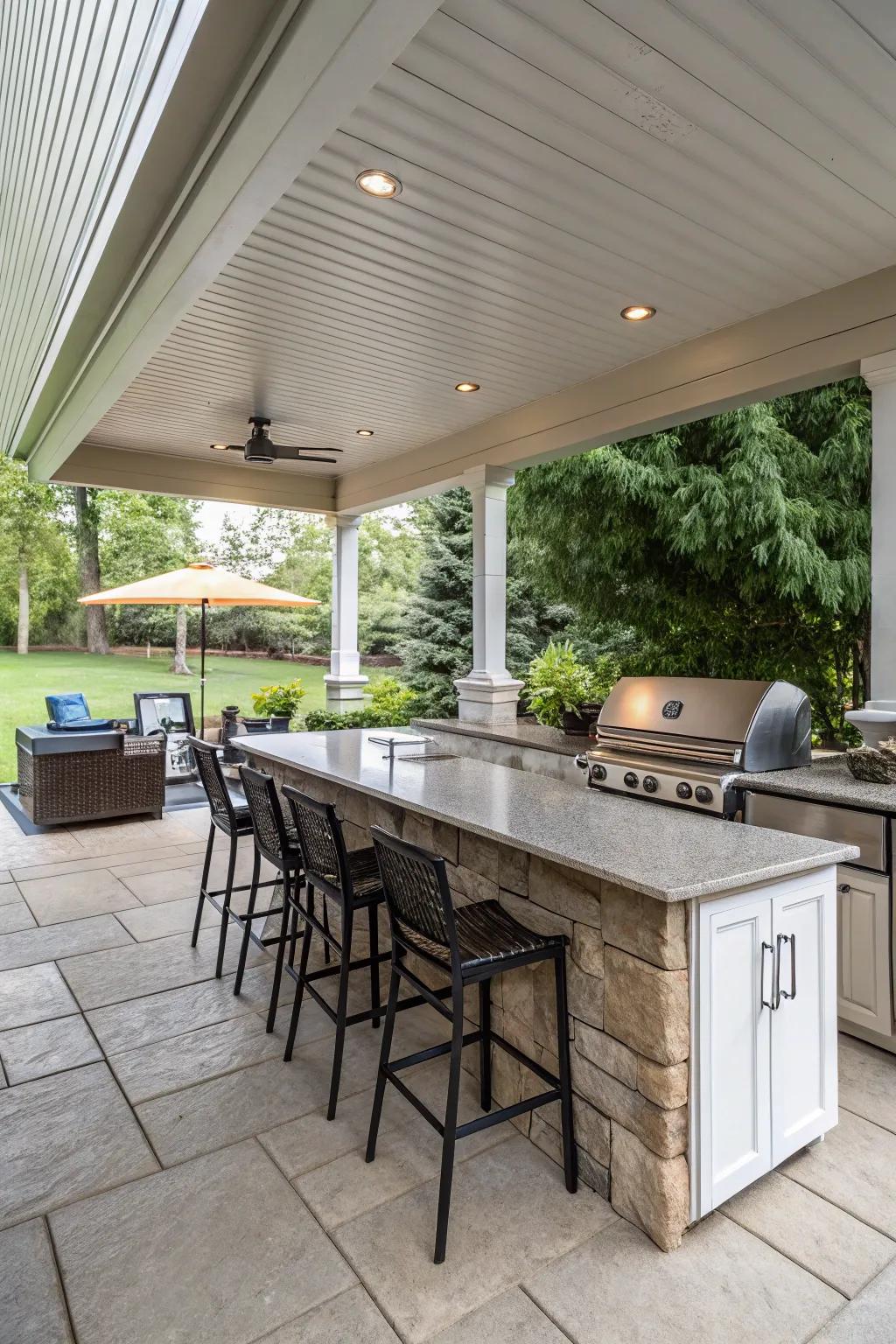 Cook and entertain in style with an outdoor kitchen on your patio.