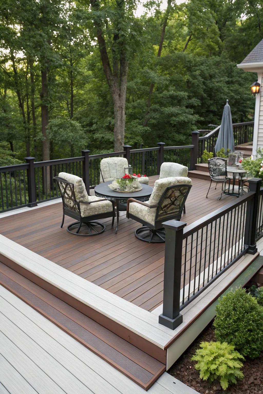 Contrasting borders enhance the visual appeal of this deck.