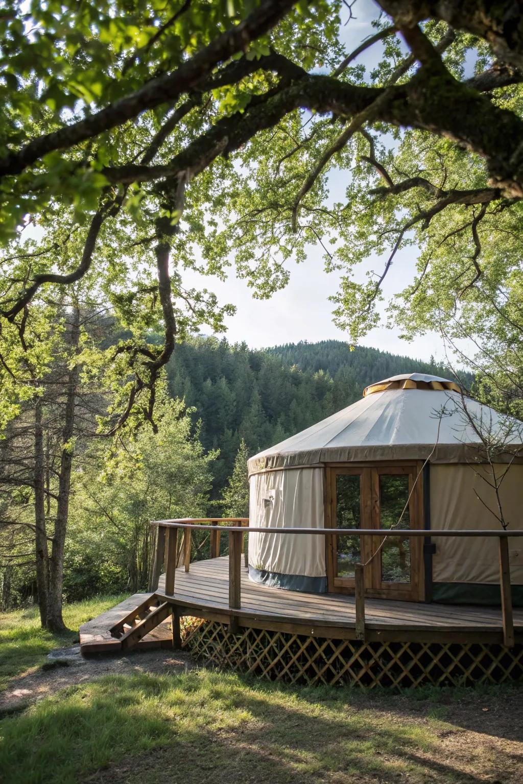 A tree-integrated platform blending seamlessly with the living environment.