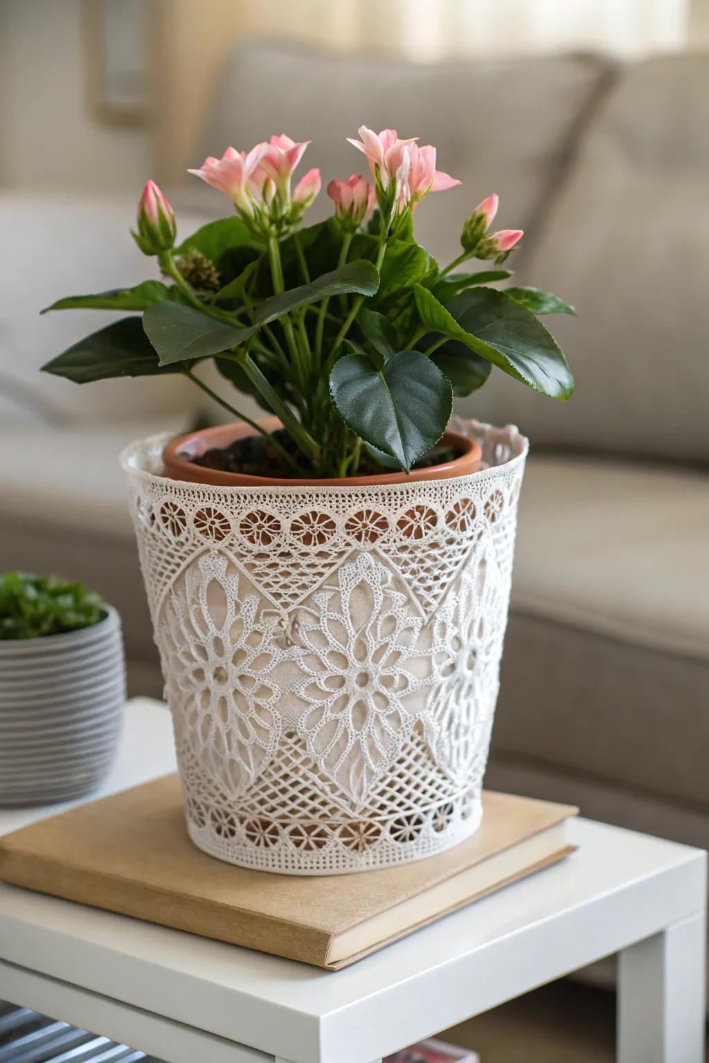 Romantic and delicate lace-covered pots
