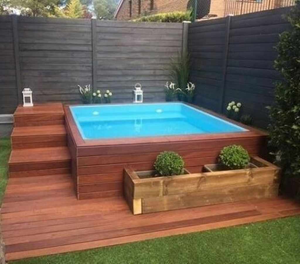 20+ Innovative Small Swimming Pool For Your Small Backyard
