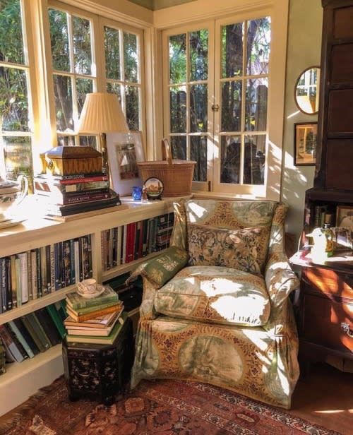 22 Gorgeous Reading Nooks to Escape Into