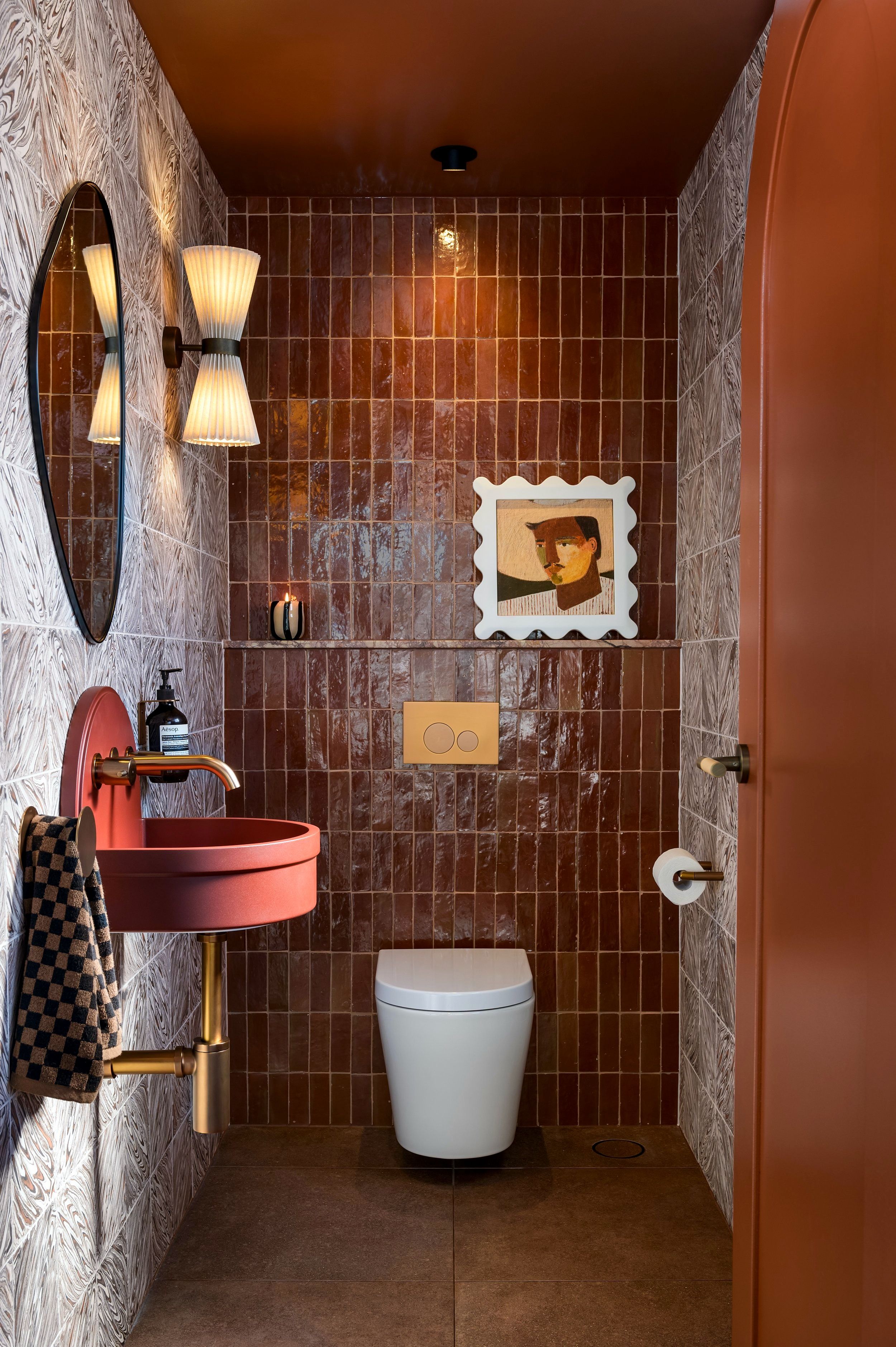 6 Stylish and Clever Small Toilet Room Home Decor Ideas — MELANIE LISSACK INTERIORS